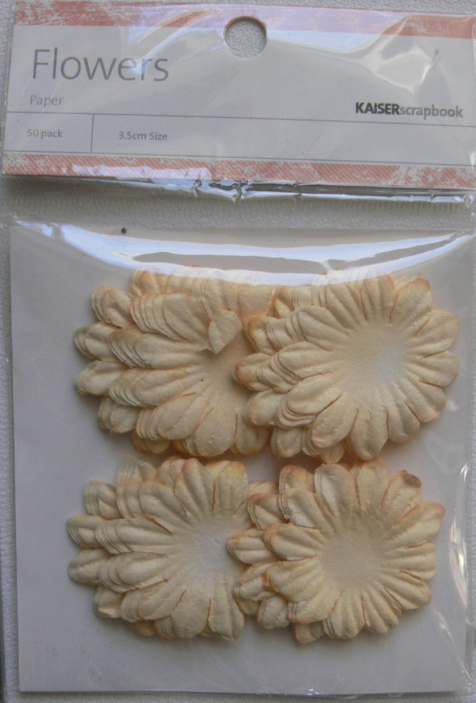 Mulberry Paper Daisies CREAM – 50 Pk Same Size 3.5 cm Kaisercraft