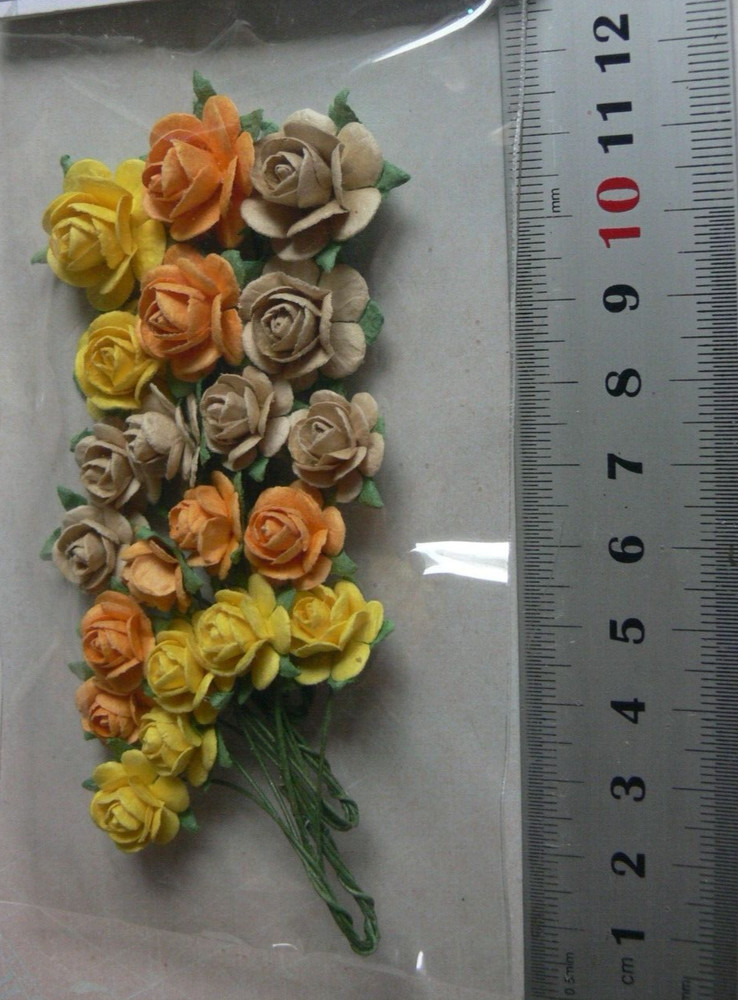 MINI ROSE – SUNSHINE – Mix 21 Rose Pack + Stems Approx 13-20mm Paper Prima PDB