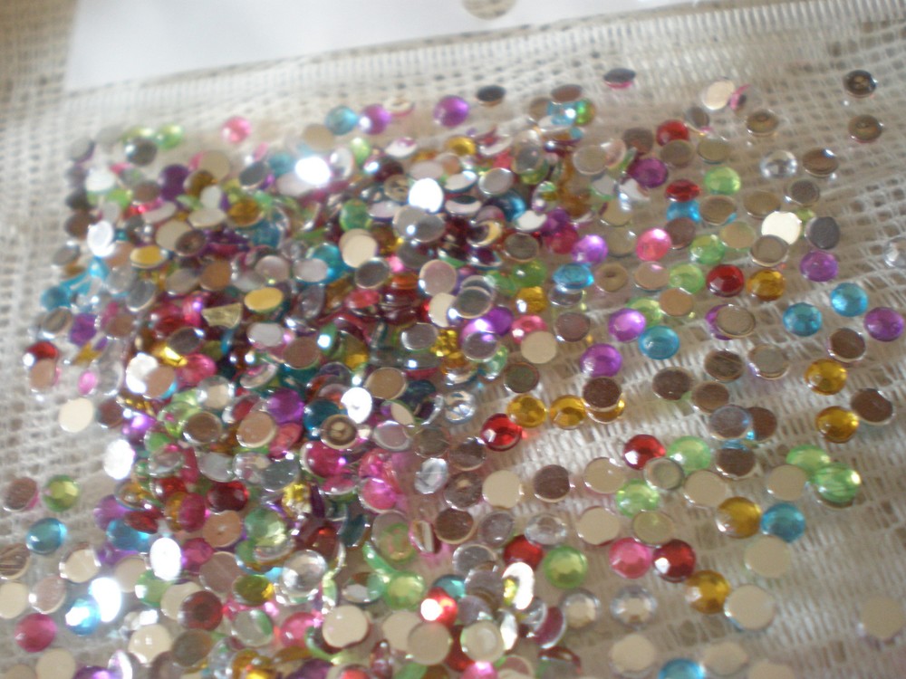 3MM ACRYLIC RHINESTONE FACETTED FLATBACK 725 PIECES