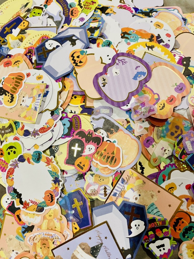 *NEW Kawaii *HALLOWEEN* THEMED 👻🎃Sticker flake 25 pcs GRAB BAG