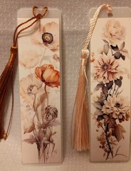 (4) Vintage Style Floral Handmade Bookmarks*Faux Pressed Flowers Look*Tassels*N*