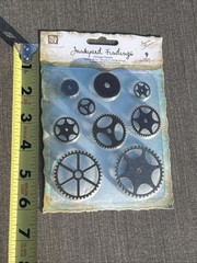 Prima Junkyard Findings Metal Gears Trinkets 9 pc Steam Punk Craft Embelishments