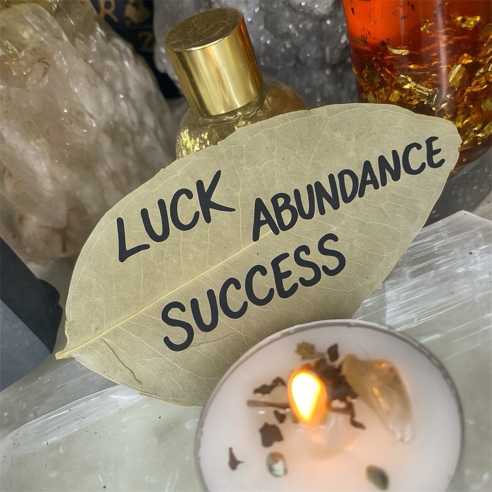 Luck Abundace Wealth Candle Burning – With Bay Leaf And Physical Sigil Sticker