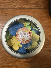 Scrap’n Blooms, Blue, Green and Yellow Blossom Petals (D22J)
