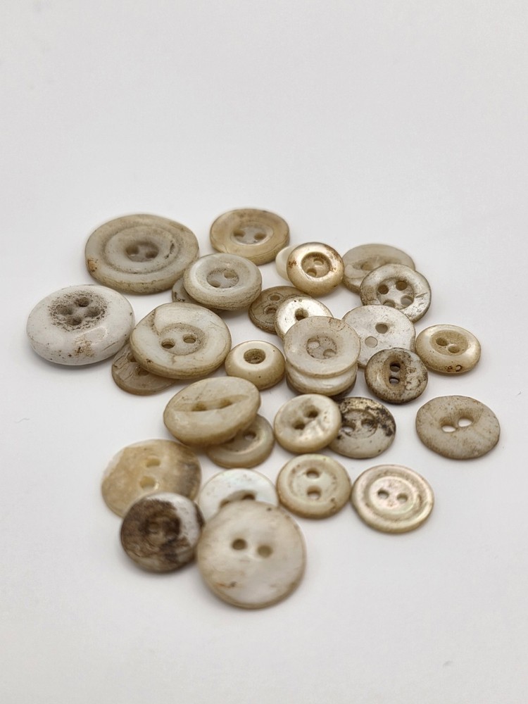 Grungy Vintage Buttons – Mixed Lot for Junk Journaling & Mixed Media Art
