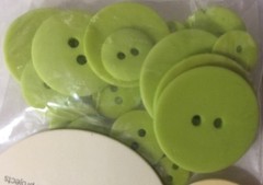 LIME GREEN CIRCLE ULTRA-THIN BUTTONS(24pc)Making Memories •Mini•Small•Holiday•🎄