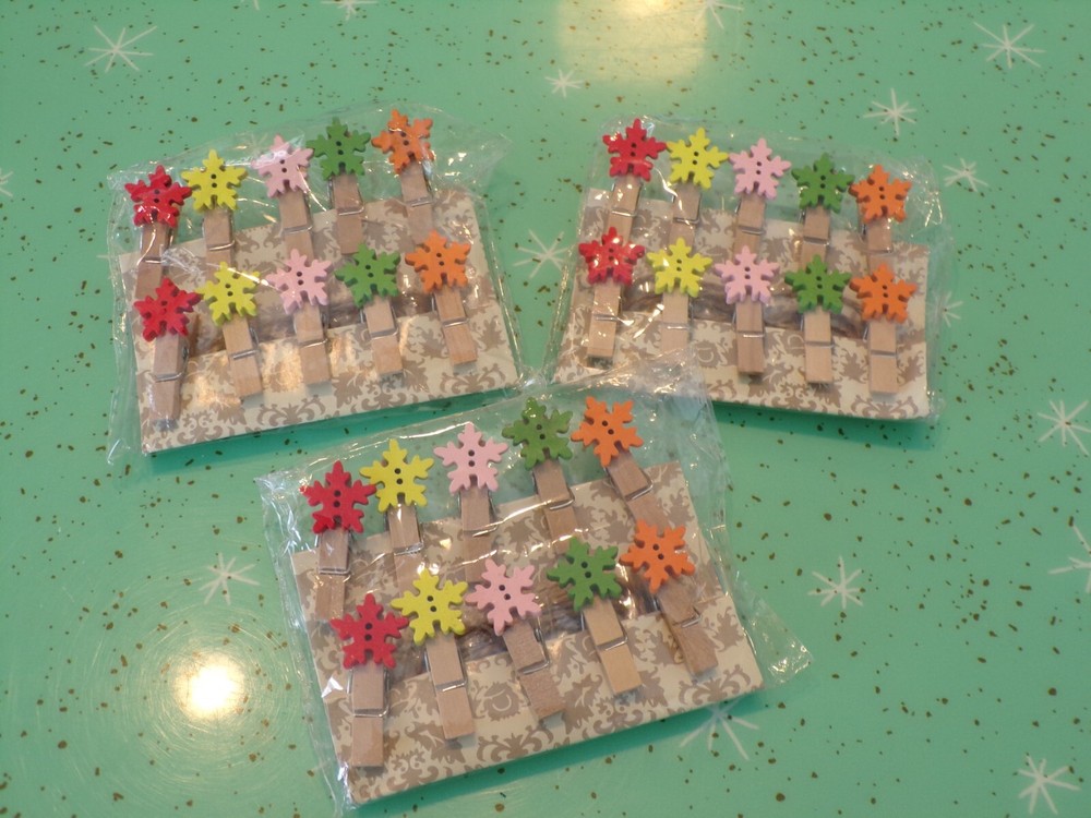 Scrapbooking Wood Mini Clothespins Photo String 30 Pins Leaves Snowflakes Clips