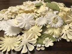 F7: 300+ Mix Lot Of Mulberry Flowers Wedding Scrapbook Card Making White Butter