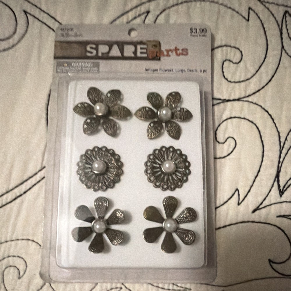 Spare Parts Antique Flower Large Brads 6pc Antique Silver Metal w/ White Centers