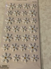 THE PAPER COMPANY 3D STICKERS WHITE DAISIES W/GEMSTONE MULTI-SIZE DAISY 28pcs