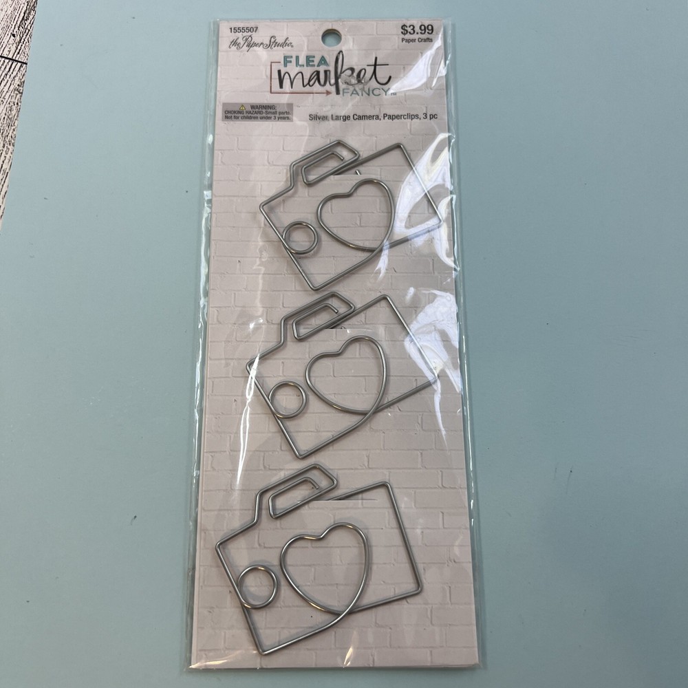 The Paper Studio FLEA MARKET FANCY Paperclips – Silver Large Camera 3 pc
