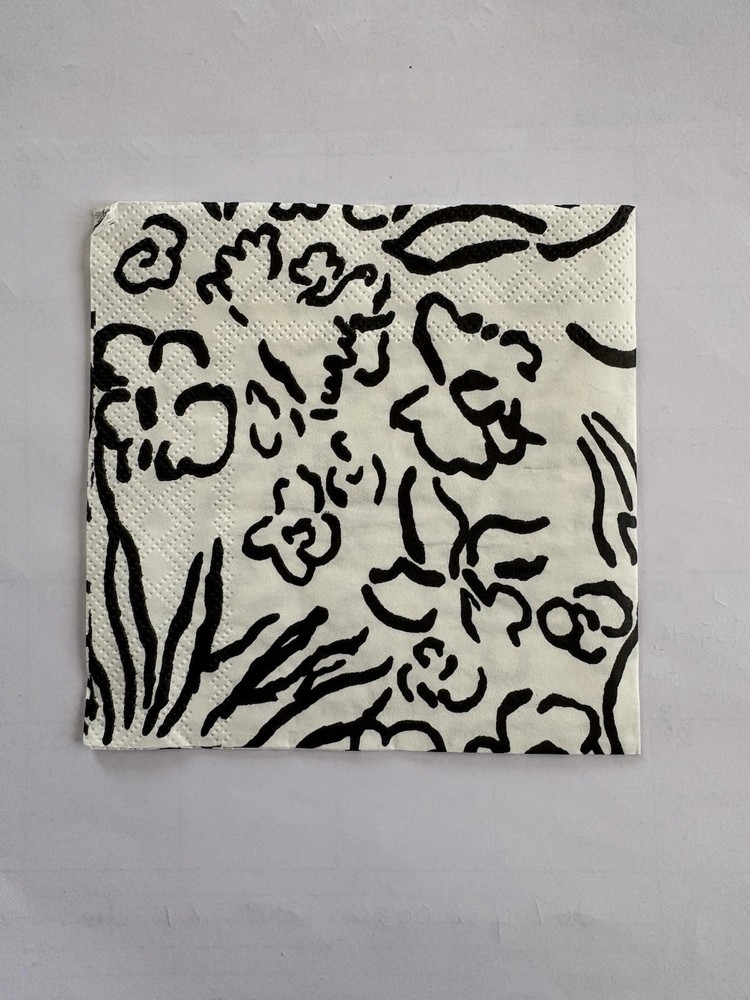 Two (2) Paper Decoupage Art Craft Napkins – Flowers