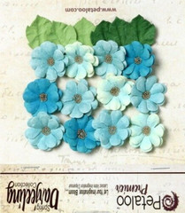 Mini Daisies TEAL AQUA BLUE 12 Flowers 2cm+6 Leaves 15x22mm PAPER Darjeeling H
