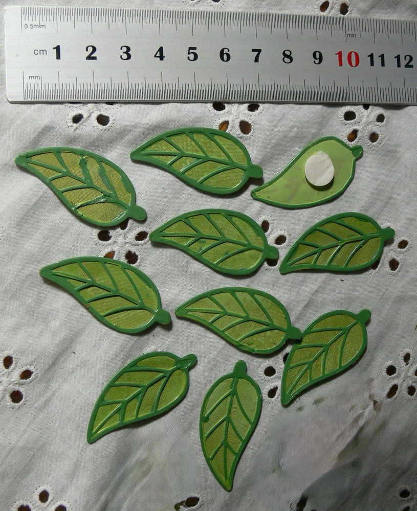 Solid Metal LEAVES 17 x 40mm – 2 Toned GREEN – 10 Pack – C-25939Lg Cherry T2DH