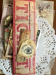 #799 – 20 small pcs – VINTAGE BUTTERFLY FLORAL SCRAPBOOK JUNK JOURNAL KIT / LOT