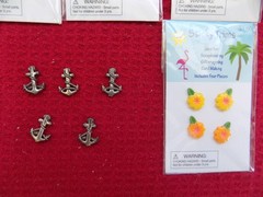 Scrapbooking/Crafting ~ 16 Sticky Buttons (Christmas +) & 5 Anchor Sew On