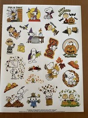 PEANUTS ‘HALLOWEEN/AUTUMN’ STICKERS – 25 STICKERS – BUY MORE AND SAVE