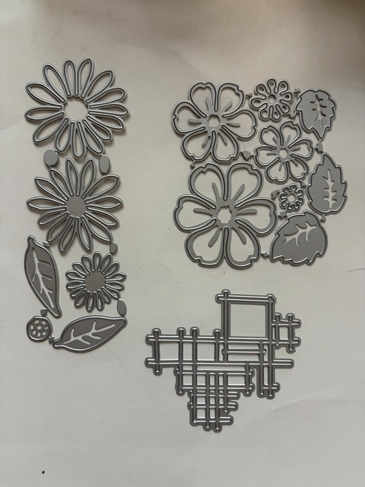 Die Cuts Flowers And Geometric Shape 2 Sets Of Flowers W/ Leaves Brand New!