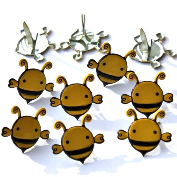 FUNKY BEE SCRAPBOOKING DECORATIVE BRADS EYELET OUTLET 8 PCS