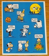 VINTAGE HALLMARK PEANUTS~CHARLIE BROWN~SNOOPY~GREAT PUMPKIN HALLOWEEN STICKERS