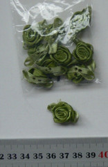 SATIN 14-15mm 10 MOSS GREEN ROSES – 25mm long Satin Green Leaves VerCpbrd