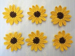 Crochet Flower Small Daisy Applique Embellishment Brown Yellow 6 Pcs