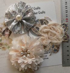 CREAM & SILVER Sequin Pearl Fabric Organza 3 Flower Mix 65-80mm K1 NJC