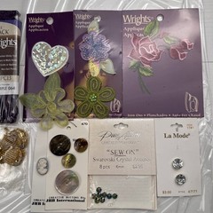 Sewing Embellishment Lot: Appliques, Buttons, Rick Rack, Swarovski Crystals B20Q