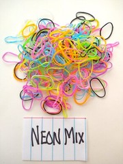 100 Small elastic bands SNAG FREE Hair Dog Pet Grooming tie School Girls dolls