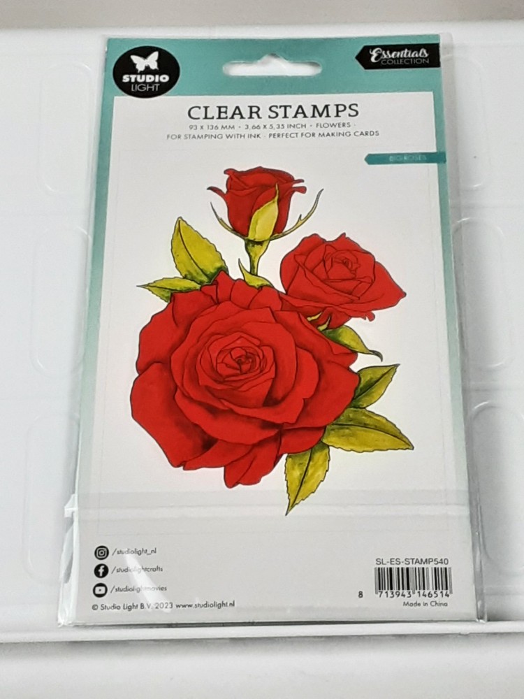 STUDIO LIGHT – CLEAR ACRYLIC STAMPS – BIG ROSES
