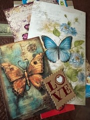 #742 – RANDOM 15 PCS VINTAGE FLORAL SCRAPBOOK JUNK JOURNAL KIT / LOT