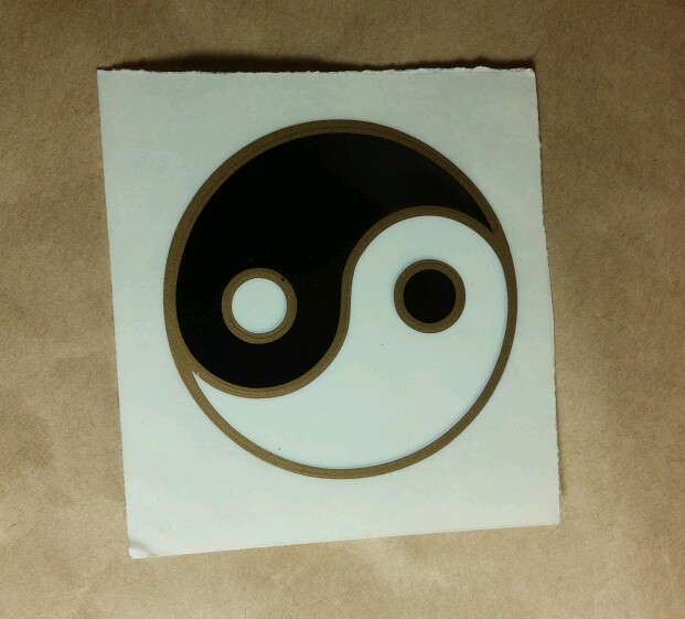 YIN YANG VINTAGE 1996 YUJEAN GOLD BLACK WHITE SMALL 2.5×2.5 CLEAR MUSIC STICKER