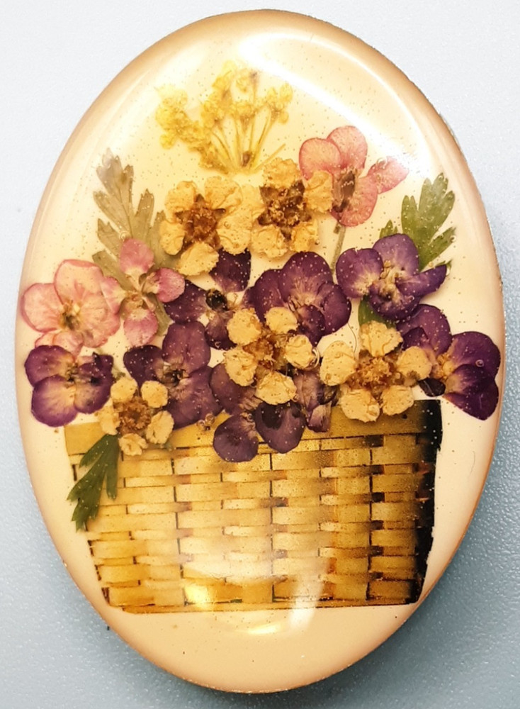 BUTTERMILK LANE Real Pressed Flower Brooch Signed Ruth Wales 1 5/8″ x 1 1/4″