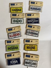 Karen Foster Mini License Plate Lot 50 States + Vacation 1 3/4″ X 3/4″ Stickers
