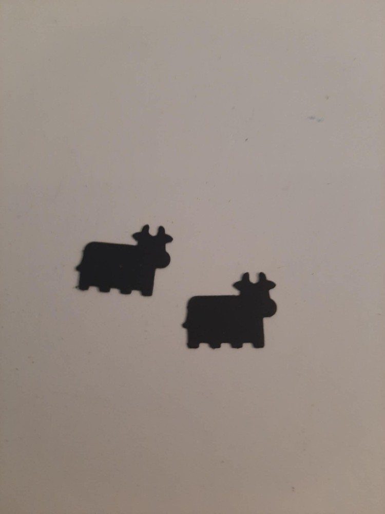 40 COW PUNCHIE SCRAPBOOKING CUTOUTS ( ACID FREE ) ( 1/2 INCH )