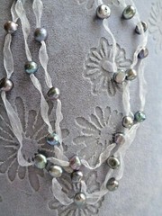 15″ Asian Freshwater Pearls on Ethereal Ribbons Necklace Triple Strand New Japan