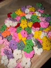 Crochet Flowers Small 100 pcs Pastel Spring Crafts Decoration New Holiday Card D