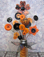 2 NEW Packs of Assorted HALLOWEEN BUTTONS Dress It Up & Daisy D’s CARDS & CRAFTS