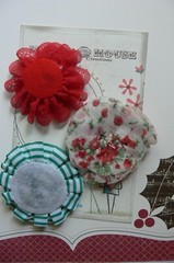 RED GREEN & WHITE Mix Fabric Lace – 3 Flowers 70-75mm Manor House MHX-Cb