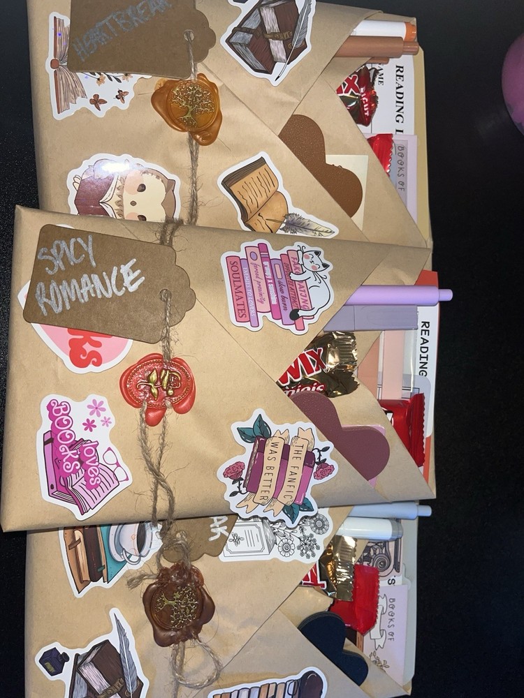 Blind Date with a Book|| Fantasy Romance