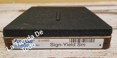 WOOD WOODEN PAPER CUTTING BLADE DIE YIELD SIGN FITS ACCUCUT SYS READ