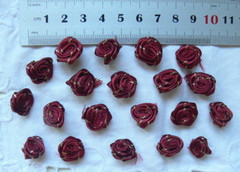 Satin Metallic ROSE Packs – 20 BURGUNDY with Gold Trim – 13-17mm Across VerCFrnt