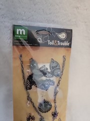 Making Memories 7PC Toil & Trouble Jewelry Kit/Trousse Charms Chain Scrapbooking