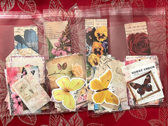 #742 – RANDOM 15 PCS VINTAGE FLORAL SCRAPBOOK JUNK JOURNAL KIT / LOT