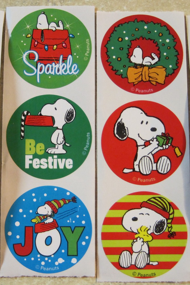 6 MEDIUM * SNOOPY STICKERS PEANUTS * CHRISTMAS * SANTA * SCRAPBOOK * SO CUTE!
