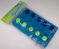 CRAFTS – PACKAGE OF 15 JUMBO PUSH PINS – BLUE AND GREEN