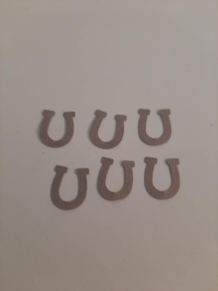 40 HORSESHOE PUNCHIE CUTOUT SCRAPBOOKING ( ACID FREE ) ( 1/2 INCH )