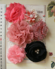 MELON & BLACK Fabric Organza Lace 6 Flower Pk approx 45-75mm across Manor House
