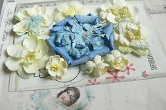 SEASIDE BLUE & IVORY – 9 Flowers 20-80mm 6Styles PAPER & SILK VE1 MH