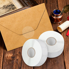 1000-Pack Clear Circle Seal Stickers，1.5-Inch Self-Adhesive Wafer Dots Label for